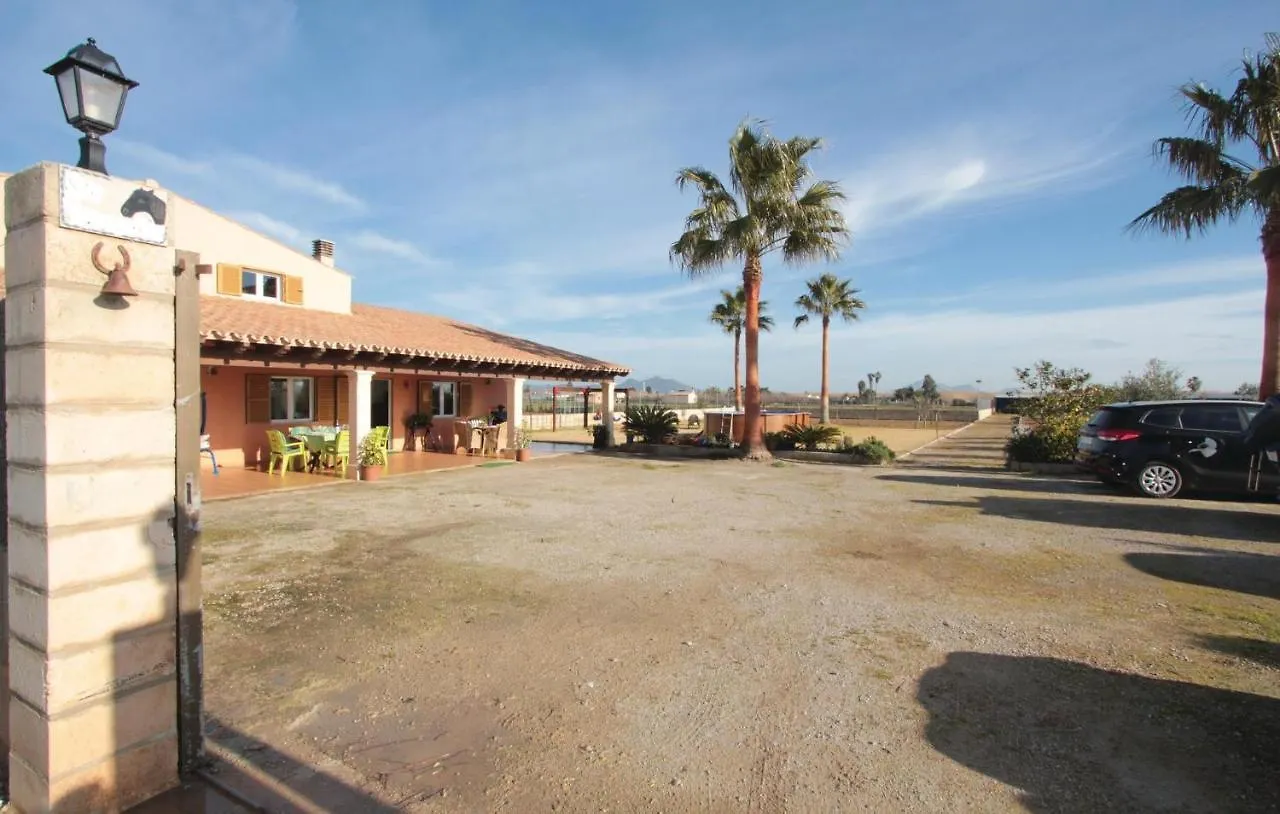 בית נופש Gorgeous Home In Muro With Kitchen